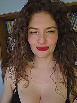 Snapshot of CelineBoyer_ chatting on April 16, 2026, 9:39 pm CelineBoyer online show from April 16, 2026, 9:39 pm