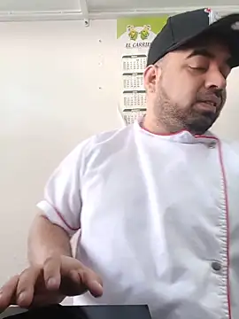 Snapshot of Alfonsovid chatting on June 9, 2026, 2:39 pm Alfonsovid online show from June 9, 2026, 2:39 pm