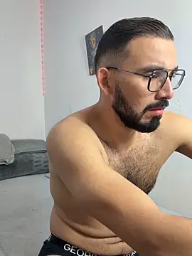 Snapshot of big_bearman chatting on June 10, 2026, 3:07 am big bearman online show from June 10, 2026, 3:07 am
