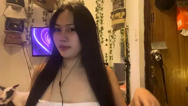 GlindaDejardin online show from April 8, 2026, 5:13 pm