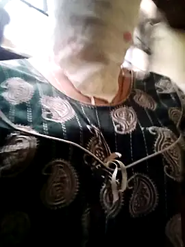 Snapshot of hotriya576599 chatting on April 6, 2026, 12:06 pm hotriya576599 online show from April 6, 2026, 12:06 pm