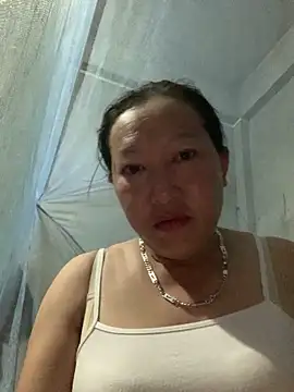candy-beo online show from May 17, 2026, 8:05 pm