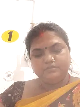 Snapshot of Desi_hot_bhabhi01 chatting on June 8, 2026, 11:10 am Desi hot bhabhi01 online show from June 8, 2026, 11:10 am