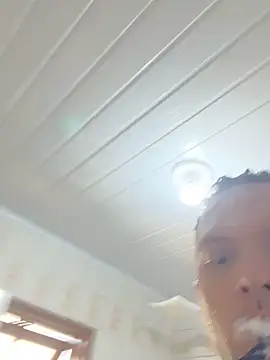 FernandoFloripa11 online show from April 17, 2026, 2:09 pm