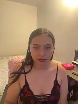 Snapshot of Kiim_2026 chatting on April 6, 2026, 11:05 pm Kiim 2026 online show from April 6, 2026, 11:05 pm