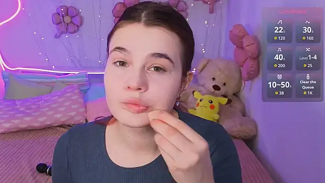 Snapshot of Kacey_Love chatting on April 13, 2026, 1:38 pm Kacey Love online show from April 13, 2026, 1:38 pm