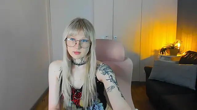 Snapshot of _Yummi chatting on May 16, 2026, 6:07 pm Yummi online show from May 16, 2026, 6:07 pm