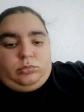 criscvwolff99 online show from April 15, 2026, 2:35 pm