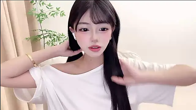 Snapshot of Kitteovo chatting on June 24, 2026, 4:50 pm Kitteovo online show from June 24, 2026, 4:50 pm