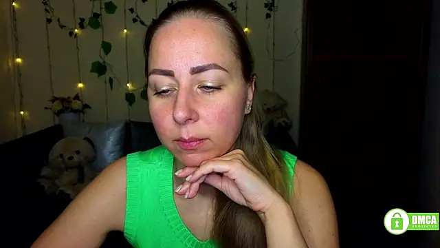 Alicewonderrmiss online show from April 8, 2026, 5:29 am