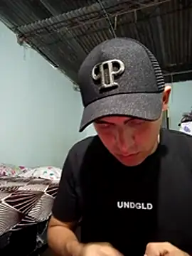 Snapshot of cmjeferson chatting on April 6, 2026, 10:54 pm cmjeferson online show from April 6, 2026, 10:54 pm