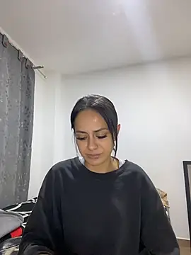 dream party 4U online show from April 7, 2026, 2:23 am