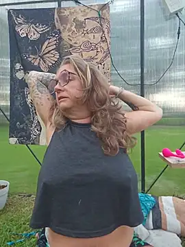 Blondejenn online show from June 10, 2026, 11:20 am