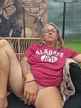 Blondejenn online show from June 18, 2026, 11:14 am