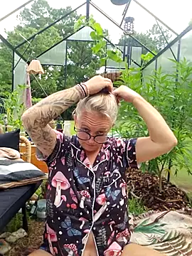 Blondejenn online show from July 21, 2026, 12:51 pm