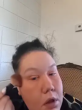 hisalphaqueen27 online show from April 8, 2026, 5:35 pm