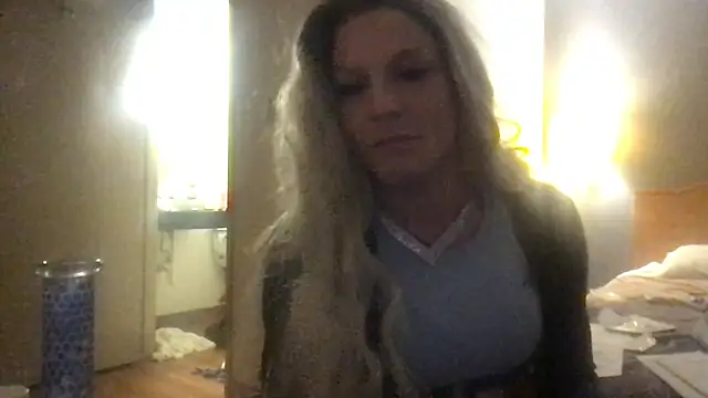 Snapshot of GypsiiCornel chatting on April 12, 2026, 10:31 am GypsiiCornel online show from April 12, 2026, 10:31 am