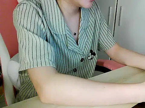 lucienguyen online show from April 7, 2026, 9:43 am