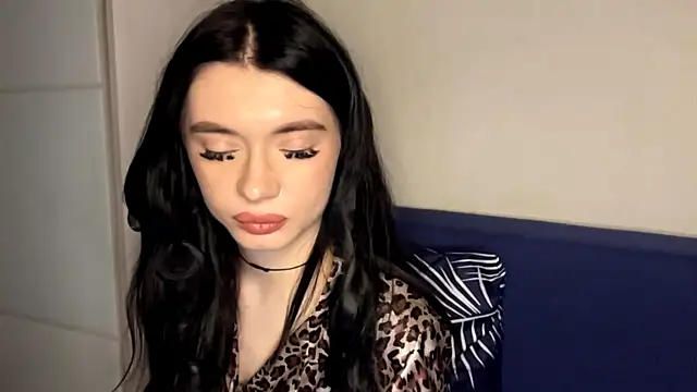 RenataBrought online show from April 6, 2026, 4:19 pm