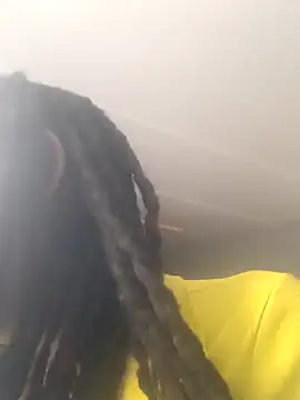 Azelia 33 online show from April 14, 2026, 11:49 am