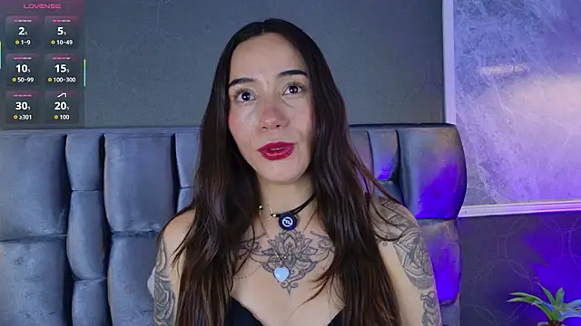 Snapshot of Cata_Jonees chatting on July 8, 2026, 7:51 pm Cata Jonees online show from July 8, 2026, 7:51 pm