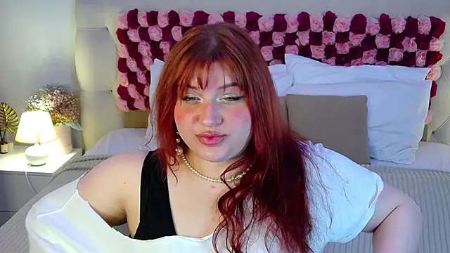 BelladonnaRed online show from April 17, 2026, 3:42 am