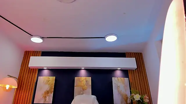 Snapshot of LumierNova chatting on July 7, 2026, 8:13 pm LumierNova online show from July 7, 2026, 8:13 pm