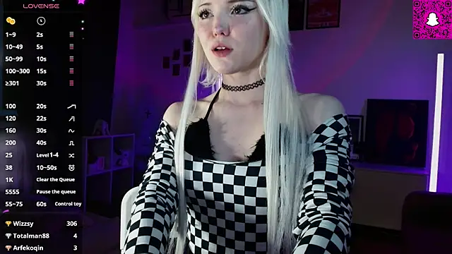 Snapshot of evianlui chatting on May 19, 2026, 5:08 pm evianlui online show from May 19, 2026, 5:08 pm