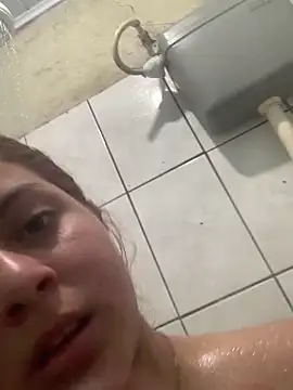 Snapshot of Gatanobanho chatting on April 6, 2026, 9:49 pm Gatanobanho online show from April 6, 2026, 9:49 pm