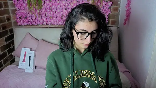 darknesscosplayer56 online show from April 7, 2026, 1:28 am