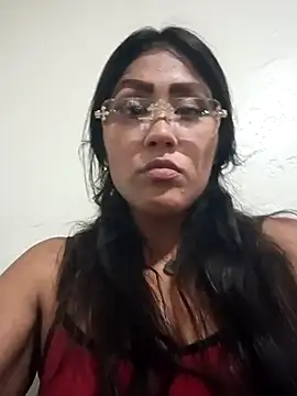 itsyafavgirll online show from April 18, 2026, 6:17 am