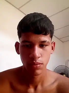 Snapshot of chicocalo chatting on April 8, 2026, 5:46 pm chicocalo online show from April 8, 2026, 5:46 pm