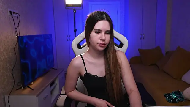 Justana online show from April 7, 2026, 2:12 am