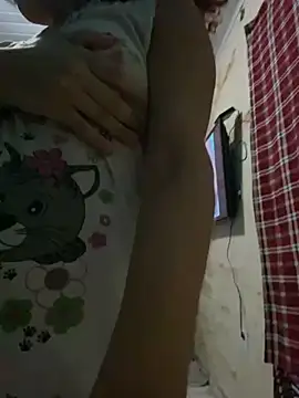 nandinharuivinha22 online show from April 8, 2026, 12:54 am