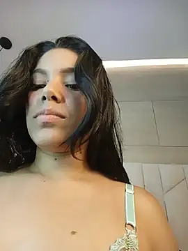 Snapshot of BrendaBloom_ chatting on May 28, 2026, 7:33 pm BrendaBloom online show from May 28, 2026, 7:33 pm