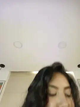 Snapshot of BrendaBloom_ chatting on May 29, 2026, 7:01 pm BrendaBloom online show from May 29, 2026, 7:01 pm