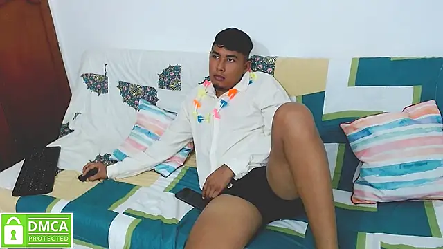 Snapshot of Denzel_Ass26 chatting on May 3, 2026, 10:27 pm Denzel Ass26 online show from May 3, 2026, 10:27 pm
