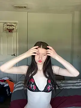 Snapshot of Munchkinbaby72318 chatting on April 7, 2026, 5:13 pm Munchkinbaby72318 online show from April 7, 2026, 5:13 pm