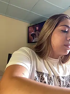 Snapshot of _BellaSmith_ chatting on June 26, 2026, 4:33 pm BellaSmith online show from June 26, 2026, 4:33 pm