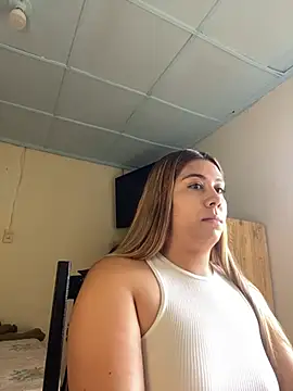 Snapshot of _BellaSmith_ chatting on July 1, 2026, 2:07 pm BellaSmith online show from July 1, 2026, 2:07 pm