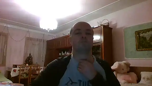 Snapshot of Luceriusbigass chatting on December 6, 2024, 4:28 pm Luceriusbigass online show from December 6, 2024, 4:28 pm