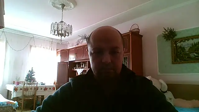 Snapshot of Luceriusbigass chatting on January 1, 2025, 12:22 pm Luceriusbigass online show from January 1, 2025, 12:22 pm