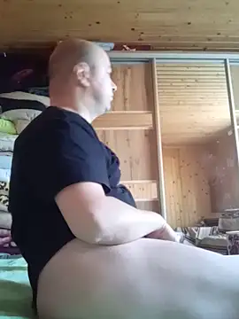 Luceriusbigass online show from May 24, 2026, 7:24 am
