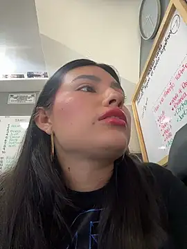 Snapshot of VioletRousee chatting on July 14, 2026, 2:56 pm VioletRousee online show from July 14, 2026, 2:56 pm