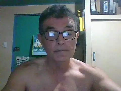 Snapshot of scotty-friends chatting on May 4, 2026, 12:28 am scotty-friends online show from May 4, 2026, 12:28 am