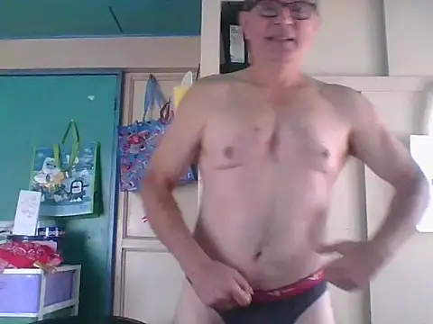 Snapshot of scotty-friends chatting on July 1, 2026, 2:40 pm scotty-friends online show from July 1, 2026, 2:40 pm