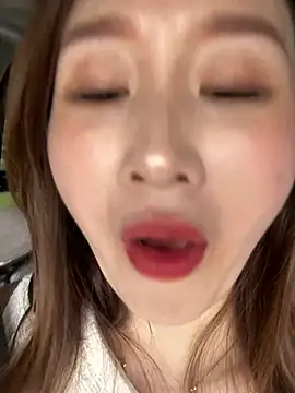 qin205205 online show from July 3, 2026, 2:18 am