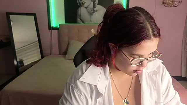 Snapshot of Sweet_cat_t chatting on July 5, 2026, 5:36 am Sweet cat t online show from July 5, 2026, 5:36 am