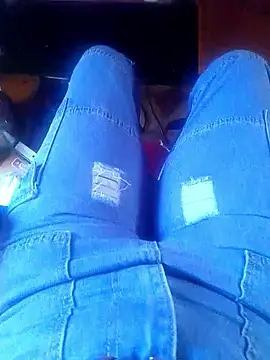 Snapshot of Rolivhuwa4321 chatting on April 8, 2026, 12:27 pm Rolivhuwa4321 online show from April 8, 2026, 12:27 pm