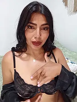 Snapshot of Antonella-corruso chatting on June 14, 2026, 5:37 pm Antonella-corruso online show from June 14, 2026, 5:37 pm